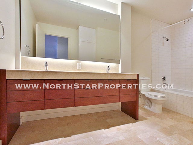 Building Photo - Beautiful Meriweather Condo with Spectacular Views
