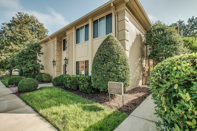 Building Photo - Awesome 2BE/2BA condominium at Lions Head!