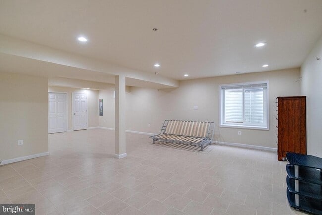 Building Photo - 1236 Frances Pl