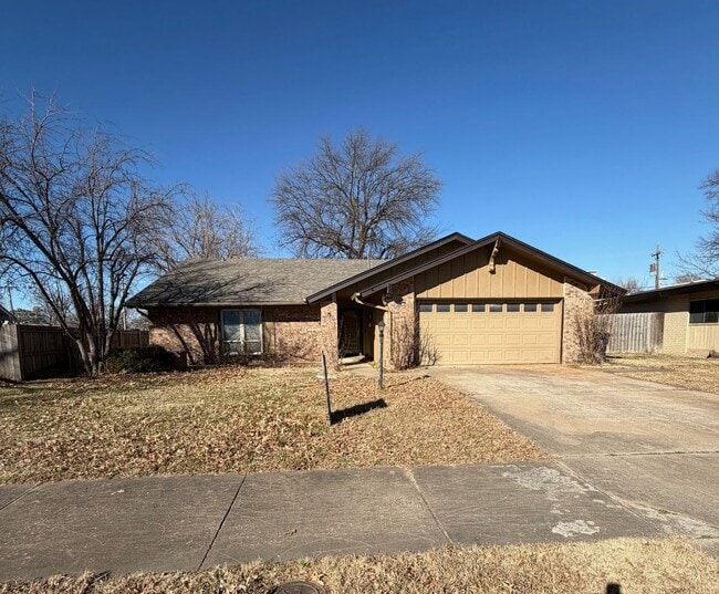 Building Photo - Fully remodeled 3 bed/2 bath home located in prime location just minutes from shopping, dining an...