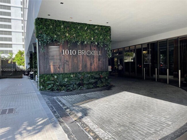 Building Photo - 1010 Brickell Ave