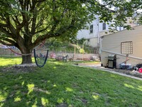 Building Photo - 1229 Dagmar Ave