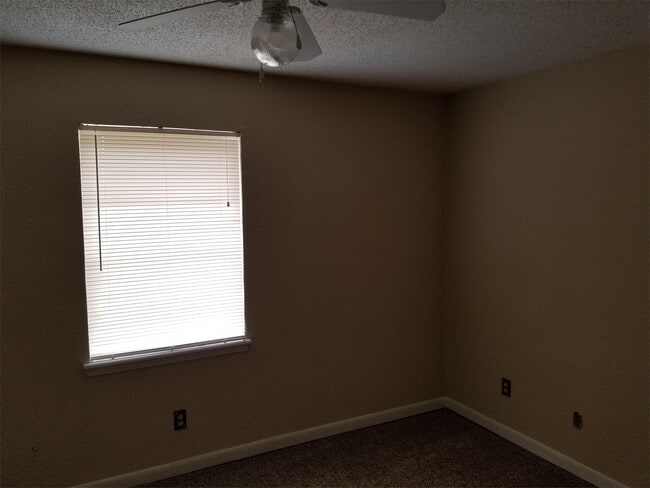 Building Photo - 610 E Water St