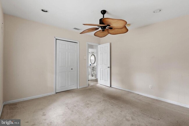 Building Photo - 9323 Cloverly Rd