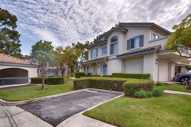 Building Photo - 8015 E Treeview Ct