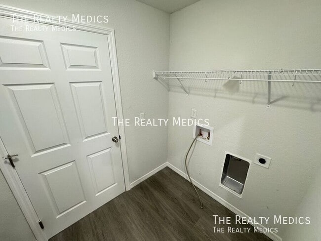 Building Photo - 8145 Cozumel Ln