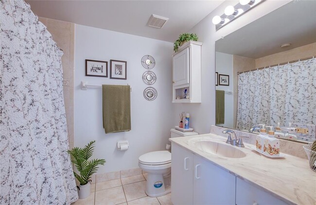 Building Photo - 8040 Sailboat Key Blvd S