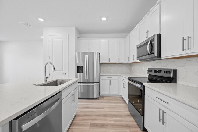 Building Photo - 7638 SW Lucy Ln