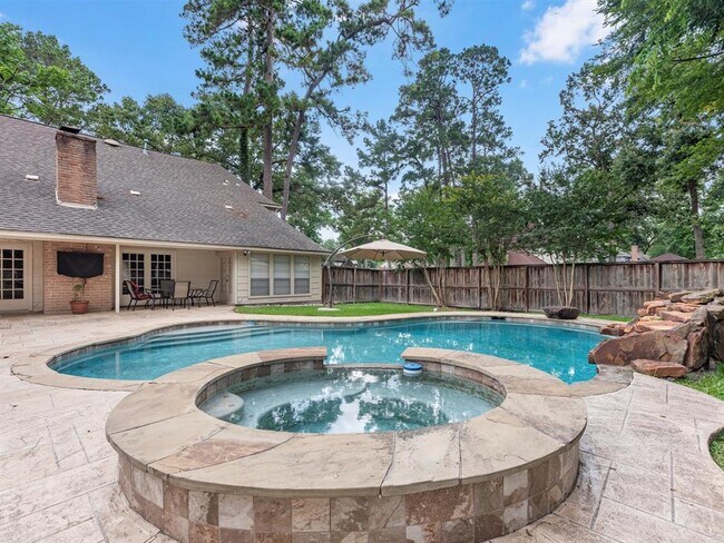 Building Photo - 3014 Redwood Lodge Dr