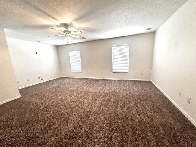 Building Photo - 3845 Silverbell Loop