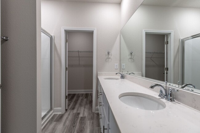 Building Photo - 4-bedroom, 2-bath home in the sought-after...