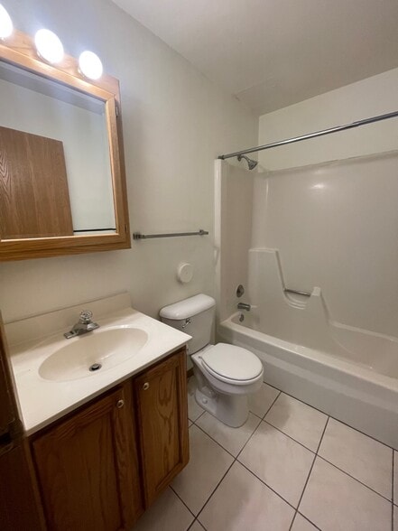 Building Photo - 1308 Wilson St