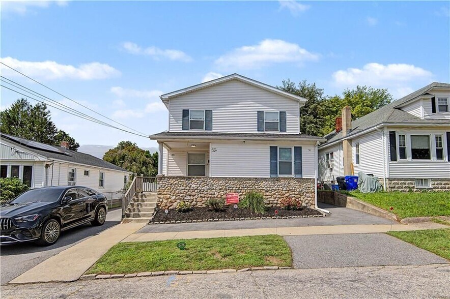 Building Photo - 48 Audubon Ave