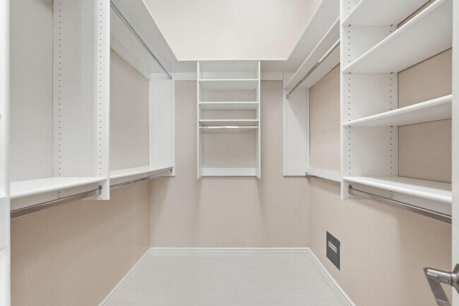 Building Photo - 11047 E Mirasol Cir