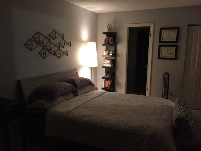 Building Photo - 1952 Laughing Gull Ln