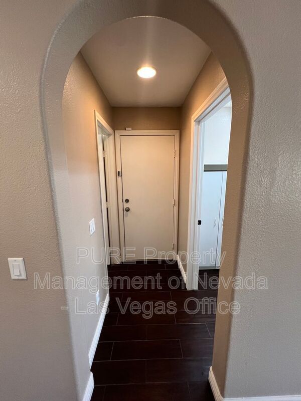 Building Photo - 5308 Las Cruces Heights St