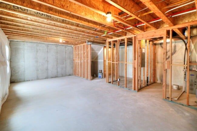 Building Photo - 3 bed 2.5 bath in  Townhome Spanish Fork