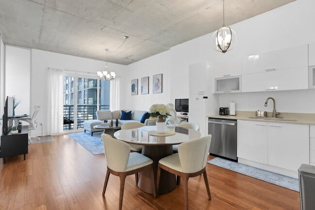 Primary Photo - 137 NE 2nd Ave