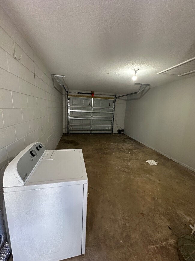 Building Photo - 496 Citadel Dr