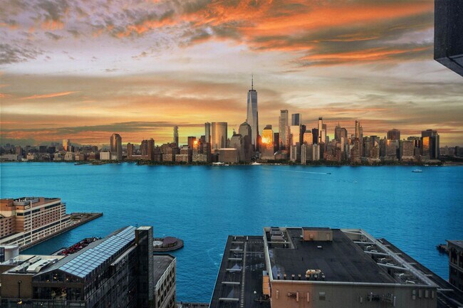 Building Photo - 99 Hudson St