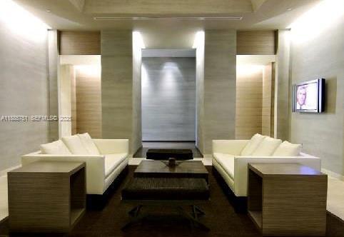 Building Photo - 1830 S Ocean Dr