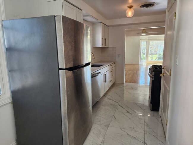 Building Photo - 3532 Normandy Rd