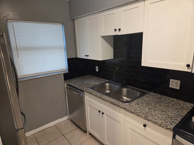 Building Photo - Captiva Duplex