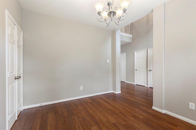 Building Photo - 138 W Bristol Oak Cir