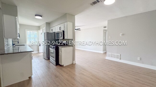 Building Photo - 2613 Fairbrook St