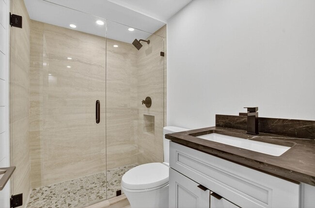 Building Photo - 769 Jeffery St