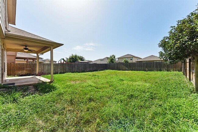 Building Photo - 310 Potters Peak Way