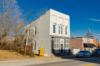 Building Photo - 306 Main St