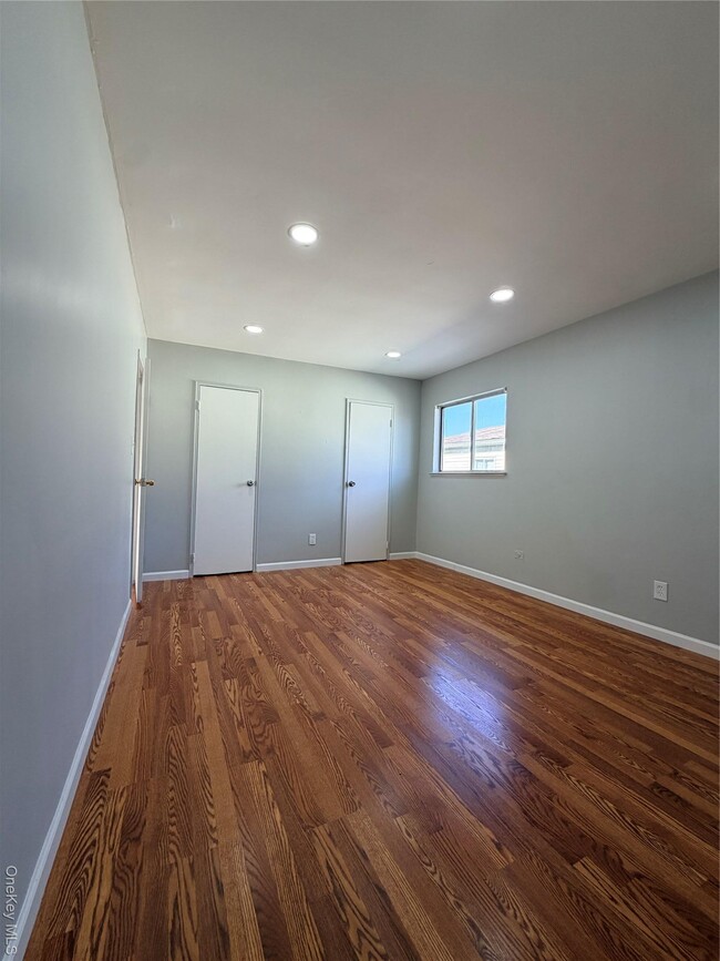 Building Photo - 153-16 110th Rd