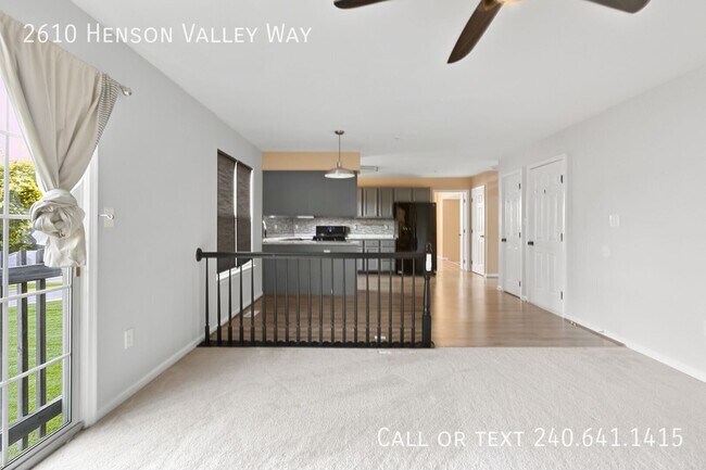 Building Photo - 2610 Henson Valley Way