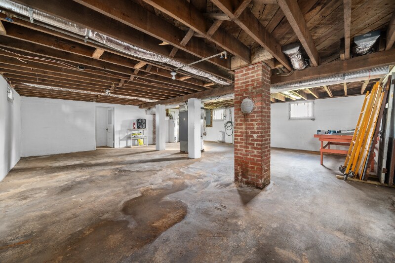 Building Photo - 11652 Lee Hwy