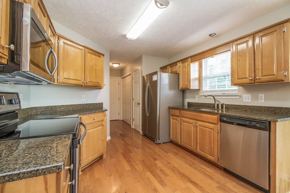 Building Photo - 900 Pebble Beach Cir