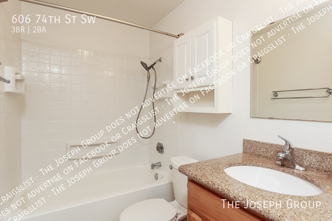 Building Photo - 606 74th St SW