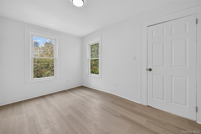 Building Photo - 23 Ann St