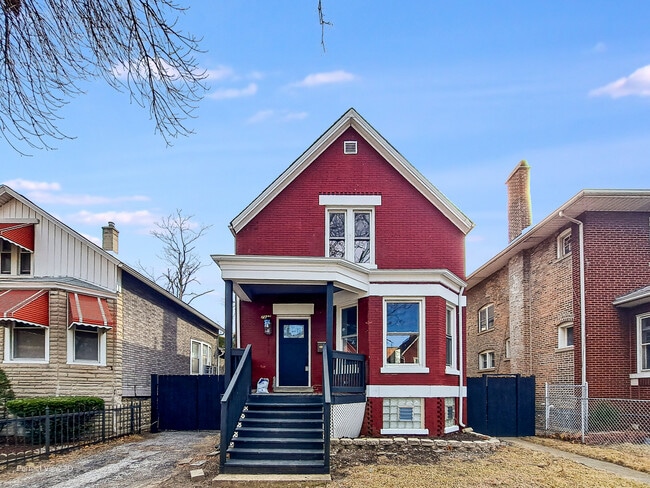 Primary Photo - 7317 S Maryland Ave