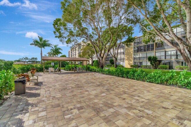 Building Photo - 14376 Amberly Ln