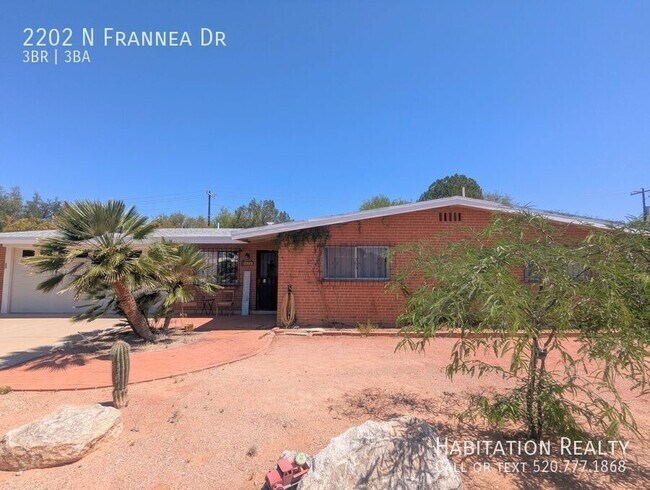 Building Photo - 2202 N Frannea Dr