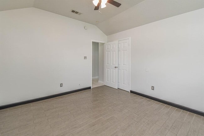 Building Photo - 8914 Emerald Heights Ln