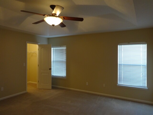 Building Photo - 3035 Five Oaks Ln
