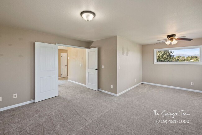 Building Photo - SPECTACULARLY HUGE 6BD HOME with PANORAMIC MOUNTAIN VIEWS - Security Deposit Waiver Available