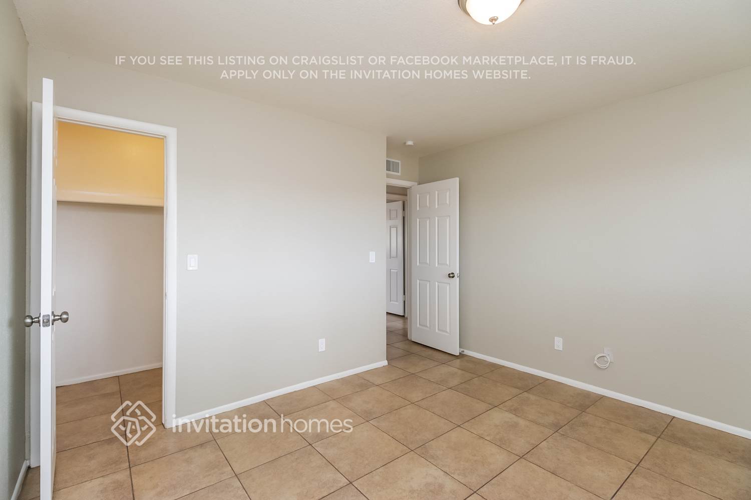 Building Photo - 1376 E 30th Ave