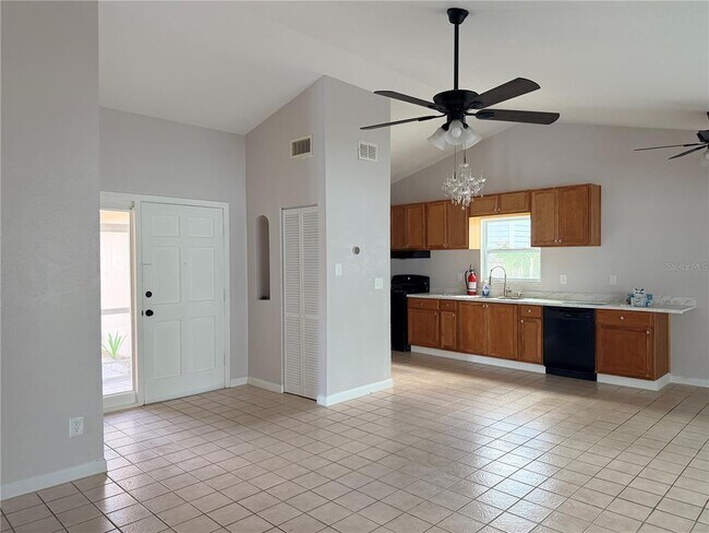 Building Photo - 208 Flamingo Dr