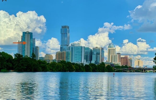 Building Photo - 300 Bowie St