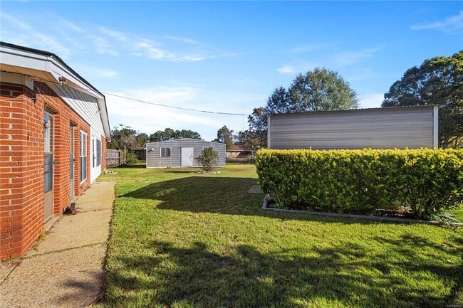 Building Photo - Beautiful 5BR/2BA Home in Montgomery, AL