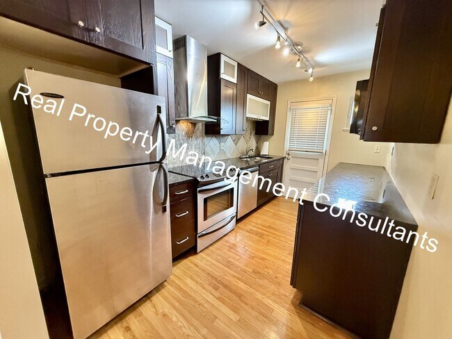 Building Photo - 1 Bedroom in Westport