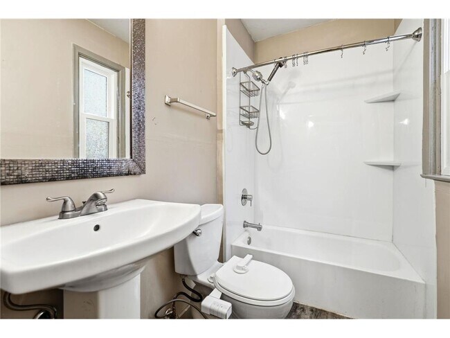 Building Photo - 3451 N Oliver Ave